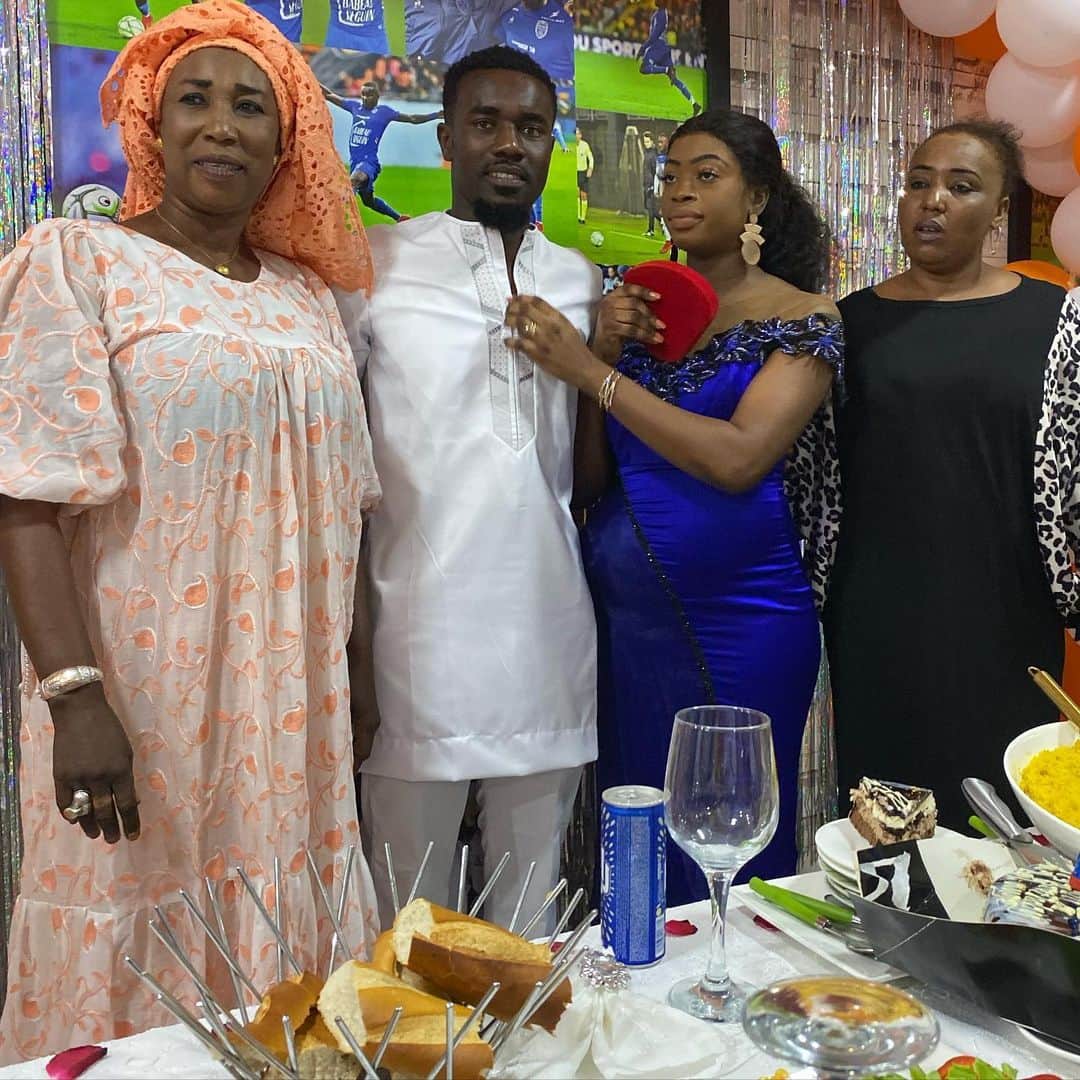 パペ・スアレのインスタグラム：「Family First ❤️ Merci pour ce magnifique birthday party 🥳」