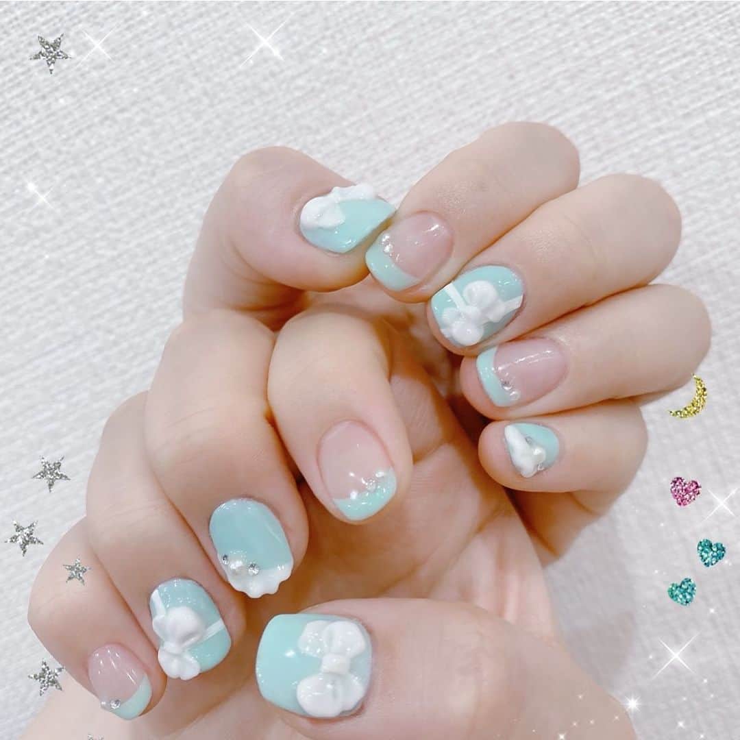なかやまちえこのインスタグラム：「Ribbon nails. #nail #nails #nailart #ネイル #美甲 #ネイルアート  #japanesenailart #manucure #japanesenails #manicurist #gelnails #أظافر #네일아트 #미용 #vẽmóng #ngườiđẹp  #เพ้นท์เล็บ #искусствоногтя #artedeuñas #เพ้นท์เล็บเจล #ジェルネイルデザイン #ネイルデザイン #senikuku #nagelkunst #リボンネイル #ribbonnails」