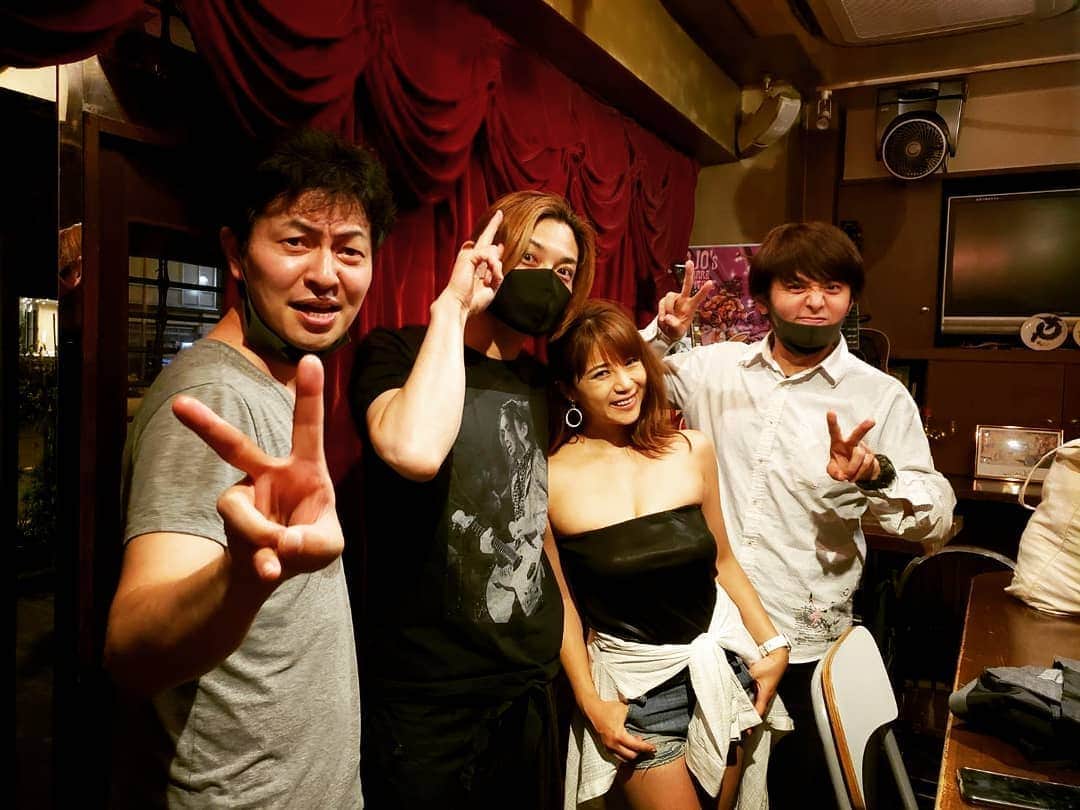 のインスタグラム：「2020.6.5~6.7 『Distance』 @恵比寿スターズシアター  ご来場頂いた皆様、ありがとうございました❤️ 昼夜公演だったので、３日間丸一日満喫😍 原口さん、ひで君、ありがとうございました✨ 千秋楽は田中精君も来てくれて賑やかでした💗  笑いすぎ、弾けすぎ、飲みすぎ😵🍺 とにかく、幸せ過ぎました❤️ またお会いできる機会を楽しみにしてます😌💓」