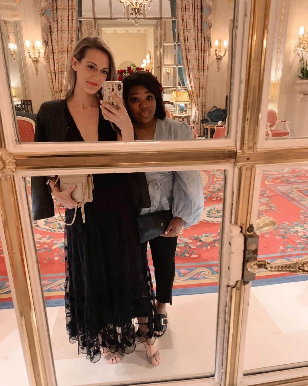Anna Jane Wisniewskiさんのインスタグラム写真 - (Anna Jane WisniewskiInstagram)「What you’ve seen from my here this week isn’t for show. This is real life. One of my best friends is black (and I’m not saying that for a pass, it’s pertinent info to this post) and just being in her orbit, especially at work where we met almost a decade ago, I’ve witnessed her be the victim of casual racism from “well-meaning” people. And to be honest, it probably took awhile to understand the magnitude of all these slights. And how often they do happen. ⁣ ⁣ I’ve learned a lot from my friend even through her simply sharing her own experiences growing up as a black woman. I consider myself very lucky to have had friends of all races; and while it’s not their job to teach me, I’ve learned so much through their eyes and words. (And if you think it’s been all rainbows and butterflies, we’ve had to have some tough convos about race, too.) My advice would be as you’re hearing from all these black voices is:  Listen. Don’t get defensive. As the old saying going, “Once you know better, do better.” ⁣ ⁣ Remember that your kids are impressionable young people—they learn these attitudes from YOU. They take their social cues from YOU. They hear you talking about what’s on the news even if you think they aren’t listening. They’ll ask questions that are super uncomfortable but that’s where you can actually have a real learning moment with them. While you’re at it, actually teach your children why racism exists because history class isn’t enough. And look in the mirror and at your own biases that you’ve developed throughout the years because change starts with YOU. **swipe for @janseale, who you probably recognize if you’ve been around here for while. She gave me permission to share this ☺️」6月8日 10時02分 - seeannajane