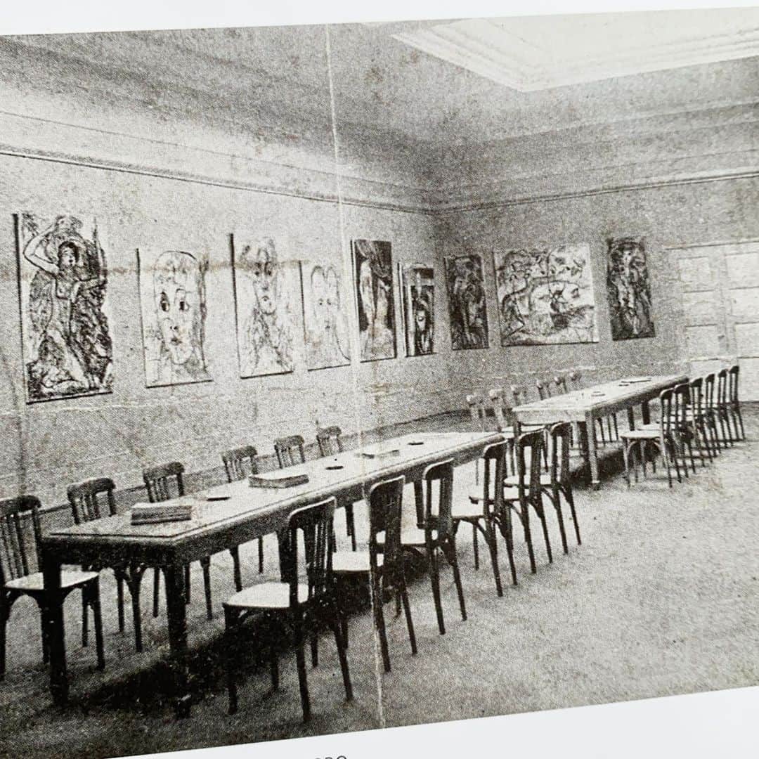 オリヴィエ・ザームさんのインスタグラム写真 - (オリヴィエ・ザームInstagram)「Picabia’s Cannes exhibition 1930 (next purple dinner set up)」6月8日 1時32分 - ozpurple