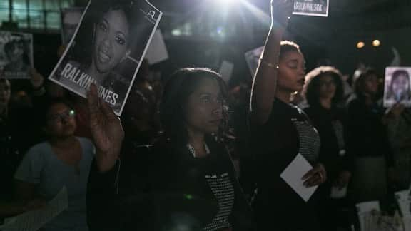 セレーナ・ゴメスさんのインスタグラム写真 - (セレーナ・ゴメスInstagram)「After the police killings of Eric Garner and Michael Brown in 2014, AAPF joined thousands of others to protest anti-Black police brutality, marching under a banner with the names of Black women killed by police. When we didn’t hear their names, we began chanting “Say! Her! Name!” That’s when our #SayHerName campaign was born. Working with families of slain Black women, we resist their invisibility by telling their stories. ⠀ ⠀ We cannot fix a problem we cannot see. Join us in this fight: https://aapf.org/supportshn and @aapolicyforum ⠀ — Kimberlé Crenshaw (@kimberlecrenshaw)」6月8日 2時00分 - selenagomez