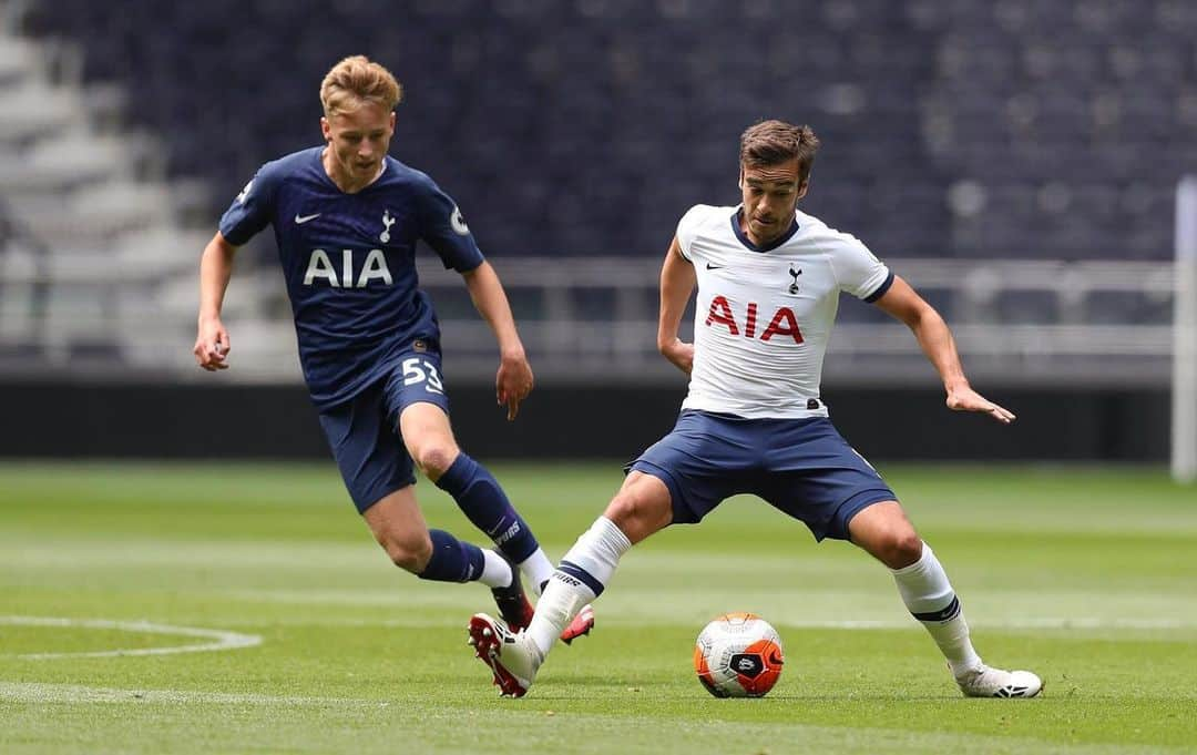 ハリー・ウィンクスさんのインスタグラム写真 - (ハリー・ウィンクスInstagram)「Good to be back home😁」6月8日 2時35分 - harrywinks