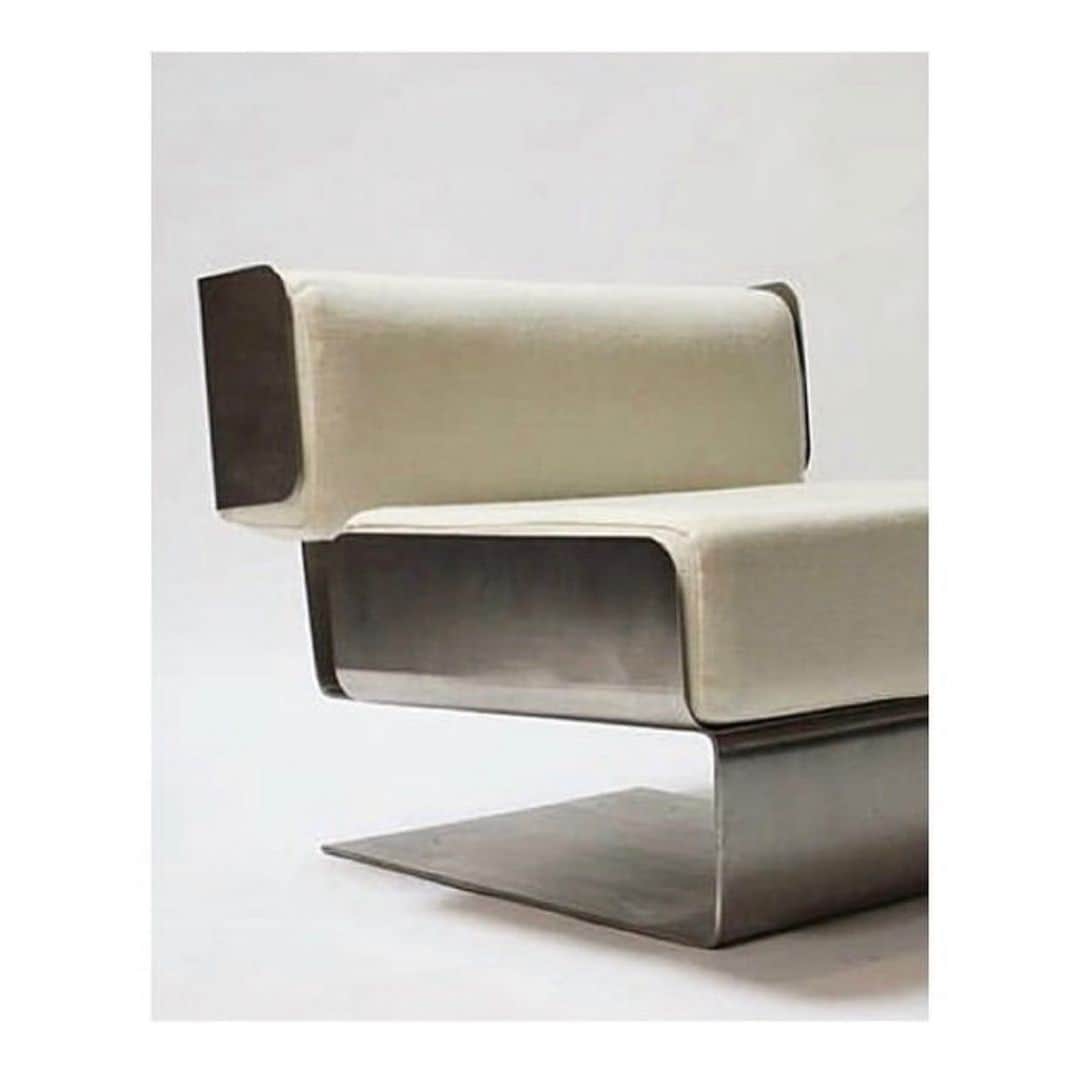 エレオノーラ・カリシのインスタグラム：「60’s Lounge Chair」
