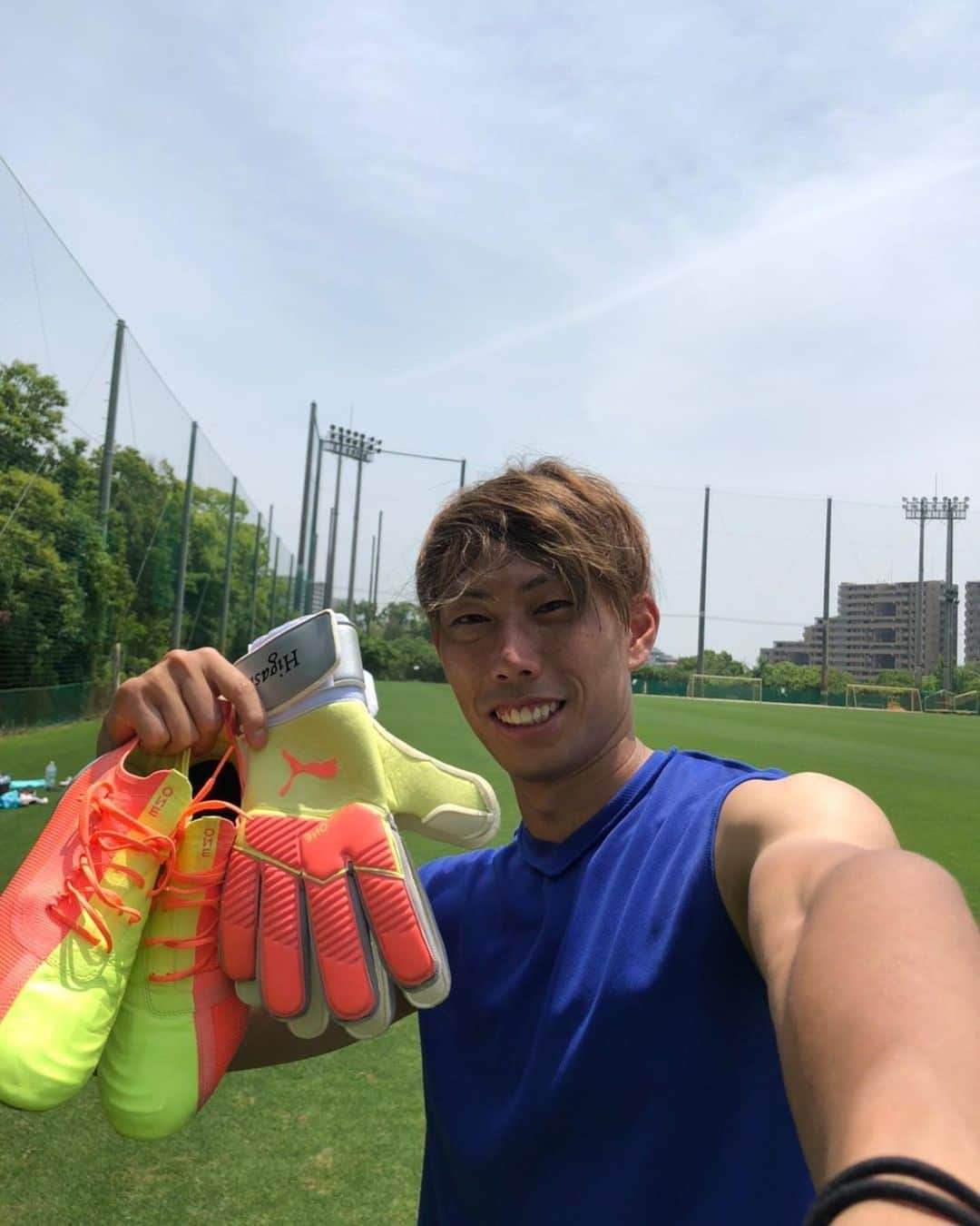 東口順昭のインスタグラム：「リーグ再開に向けて新しい相棒と🤗🤗🤗 #ライズアップ　#STRONGERTOGETHER #PUMA #PUMAFOOTBALL @pumafootball_jp @pumajapan」