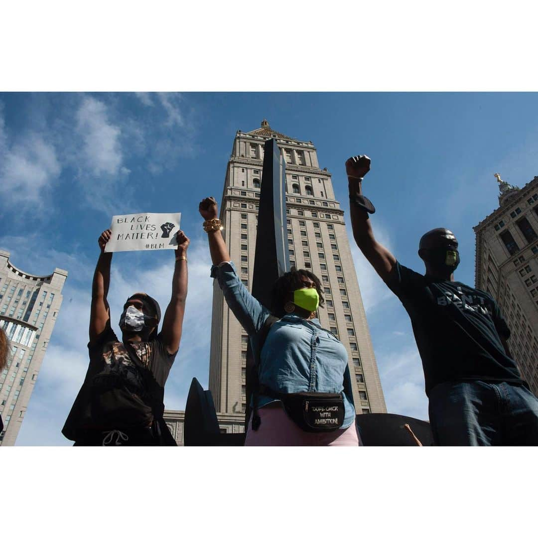 thephotosocietyさんのインスタグラム写真 - (thephotosocietyInstagram)「Photo by @stephenedwardferry // NYC | Angry and sorrowful citizens demonstrate against the murder of George Floyd, who died asphyxiated under the knee of a Minneapolis, Minnesota police officer while other police did nothing. This moment references the transcendent work of resistance symbolism created by Tommie Smith and John Carlos at the 1968 Olympics, for which they were mocked and ostracized at the time. Just like Colin Kaepernick in our day. Powerful creators of symbols that move and focus people. (I cannot find the credit line for the 1968 picture, which is just credited “Wikimedia Commons” on the web.) ~ #georgefloyd #restinpower #blacklivesmatter #alllivesmatter #blackpower #powertothepeople #resist #sayhisname #sayhername #policebrutality #accountabiity #justice #Icantbreathe #ojorojofabricavisual @readingthepictures」6月8日 7時50分 - thephotosociety