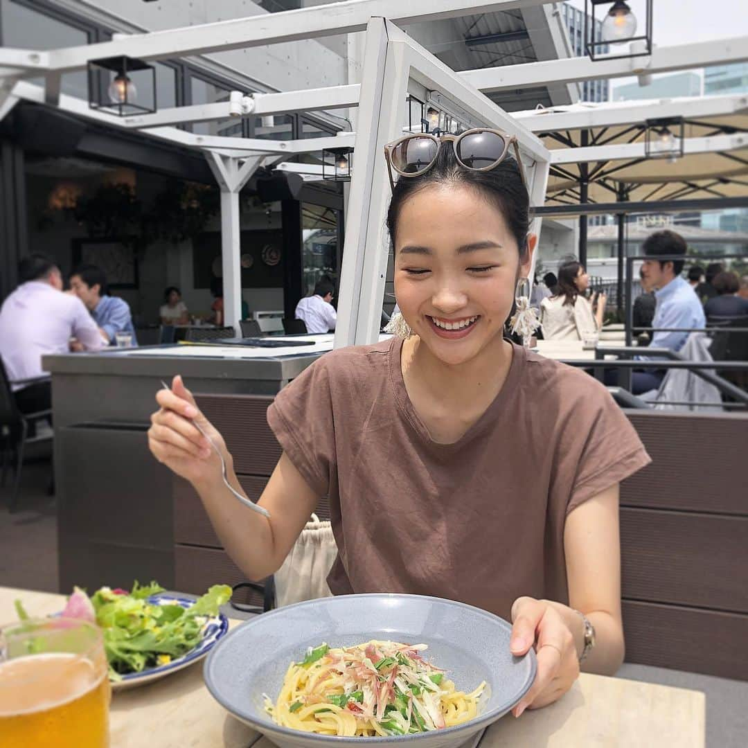 明星あゆみさんのインスタグラム写真 - (明星あゆみInstagram)「🥗🥗🥗 . この時期テラス席 ありがたいけど2時間で 黒玉子に様変わり . . . #おしゃれカフェ #カフェ巡り #テラス席 #東京カフェ巡り #明星あゆみ」6月8日 8時49分 - ayumi_myojo