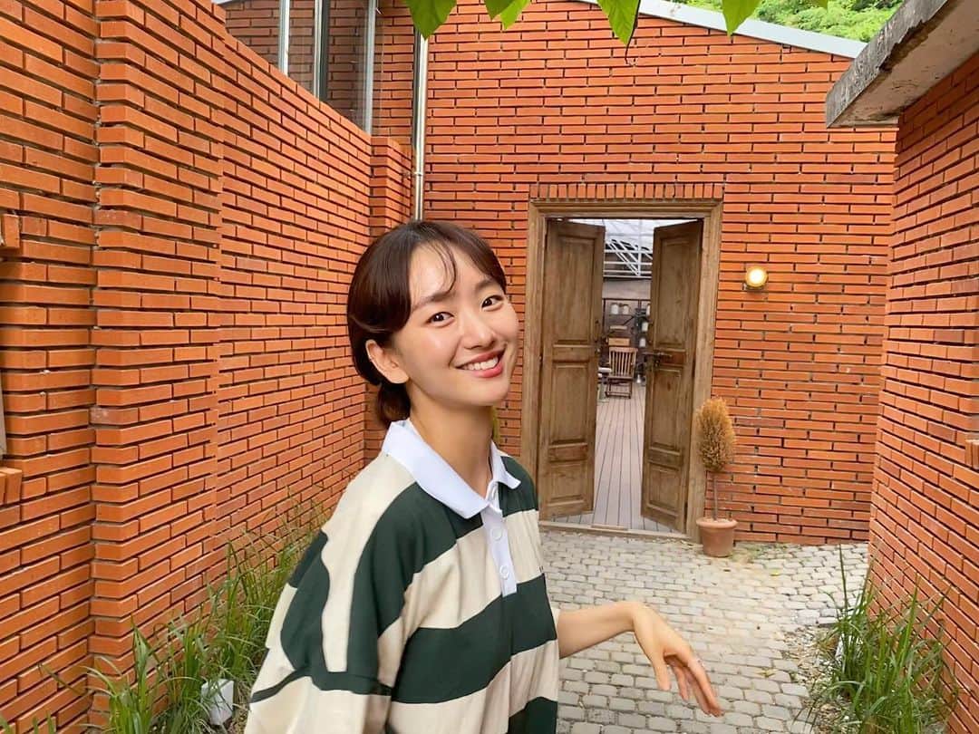 ウォン・ジナのインスタグラム：「이 날 좋았는데🌿 매일 좋은 날 이었으면🌼」
