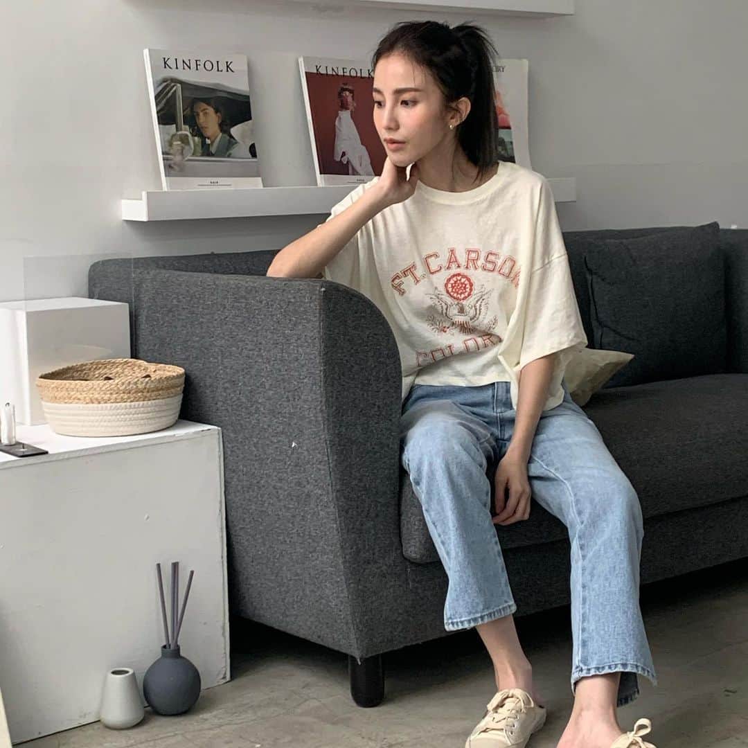 チャン・チュンニンのインスタグラム：「這是今天的又穿又搭 🤪  ootd @dazzlingdazzlin」