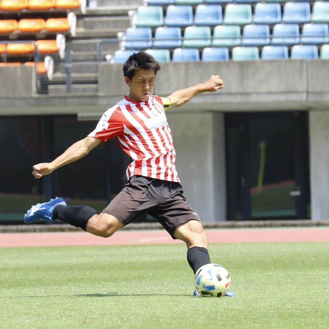 ROASSO KUMAMOTOさんのインスタグラム写真 - (ROASSO KUMAMOTOInstagram)「⚽️⚽️⚽️ ／ 6/7.Sun トレーニングマッチ V・ファーレン長崎戦 の様子 Part2️⃣ ＼ 開幕まで残り3週間です✨ #ロアッソ熊本  #2020シーズン #繋続 #TSUNAGI #つなぎ #2020の主役は誰だ  #鈴木翔登 #山本海人 #小谷祐喜  #相澤祥太 #岡本知剛  #ロアッソ﻿ #roasso﻿ #熊本﻿ #Jリーグ﻿ #jleague﻿ #アマビエさま﻿ #えがお健康スタジアム﻿ #感謝﻿ #おうち時間﻿ #うちで過ごそう﻿ #WashYourHands ﻿ #いまできること﻿ #がんばろう日本﻿ #みんなで乗り越えよう ﻿ #jリーグにできること」6月8日 18時26分 - roassokumamoto_official