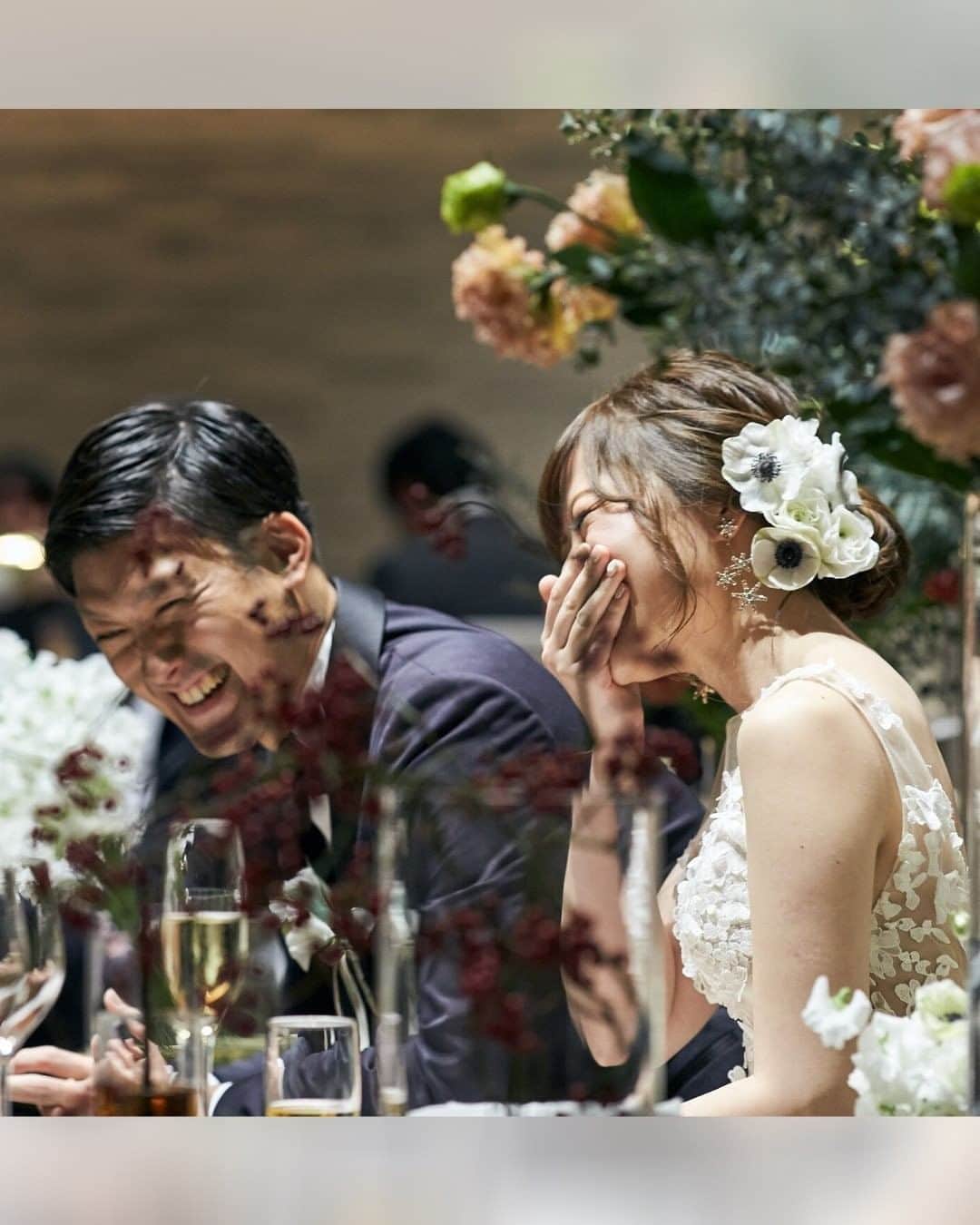 Wedding Park 公式のインスタグラム：「こんばんは！ #ウエディングパーク のハナレポ編集部です💁  ステキな #結婚式 を紹介しています✨ ※現在ハナレポ2周年キャンペーン開催中！詳細はラストの画像をチェック！ . 今日は @wd_0112cr さん💓 . 「natural × darling」オトナ可愛い結婚式✨ ————————————————————— 👰 @wd_0112cr さんの #ハナレポ ✍️ https://s.weddingpark.net/hanarepo/7943/ 会場： @withthestyle_wedding #withthestylewedding #wts花嫁 開催時期：2020年1月 ————————————————————— . ♥ウェディングドレスは #thetreatdressing ♥ #jimmychoo は新郎からのサプライズ ♥ご両親の希望もあり和装の前撮りは色打掛で ♥前撮りでは憧れの #抱っこショット も . ＊＊＊＊＊＊＊＊＊ 「 #ハナレポ 」とは誰でも簡単につくれる #結婚式レポート のサービスです！ プロフィールのリンクから飛べます！ ハナレポをつくったら @weddingpark をタグ付けして、スクリーンショットなどを投稿してください☺️ 公式インスタで、ありがとうの気持ちを込めてシェアします💖 ＊＊＊＊＊＊＊＊＊」