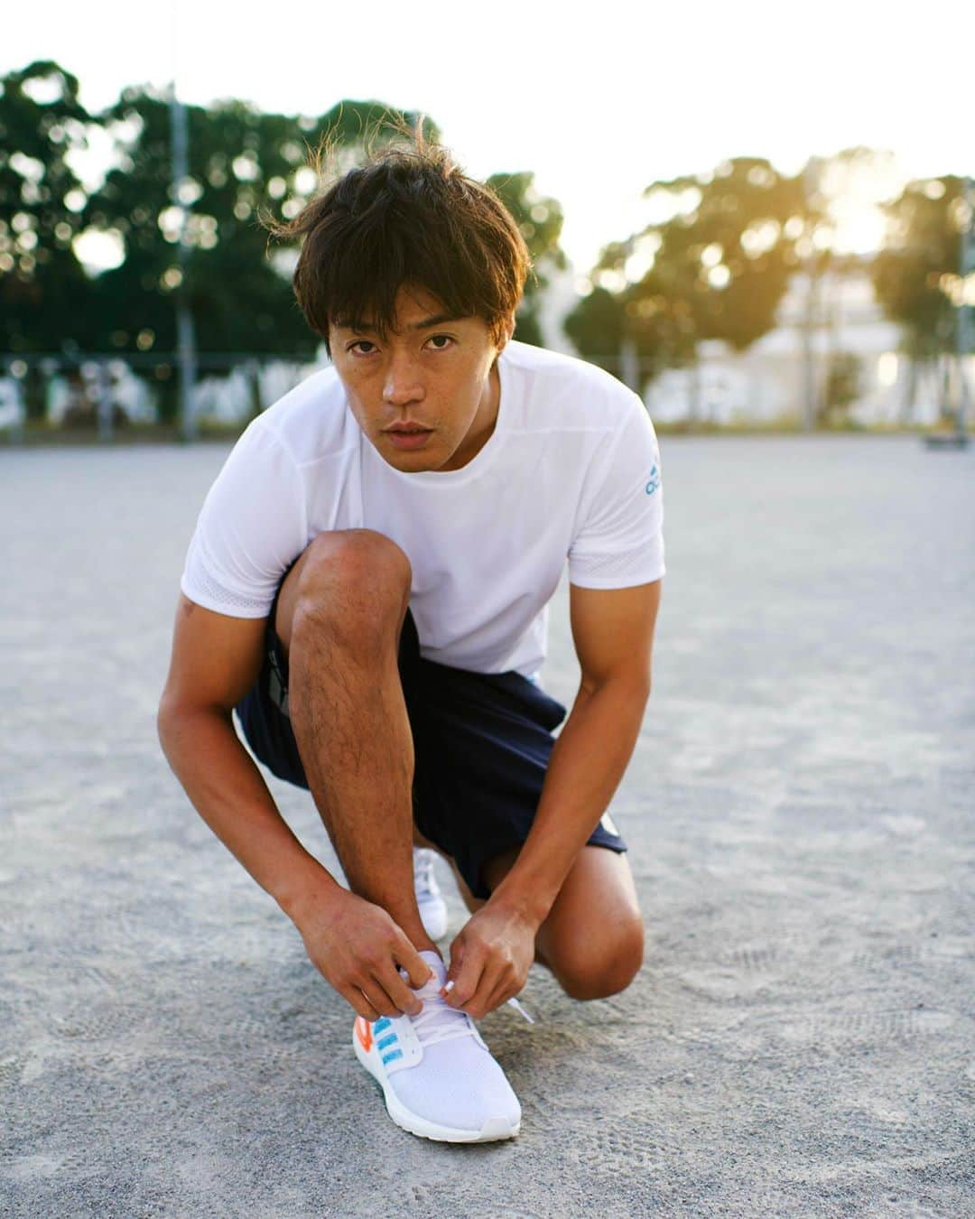 ADIDASTOKYOさんのインスタグラム写真 - (ADIDASTOKYOInstagram)「世界が抱えている環境汚染とプラスチック廃棄物という問題に対する革新的なソリューション。 #PRIMEBLUE というイノベーションが、この問題の解決と環境への負荷を地球規模で減らす取り組みに貢献。 PRIMEBLUE、本日6月8日より発売開始。 #WorldOceanDay #世界海洋デー @takuya_haneda」6月8日 18時38分 - adidastokyo