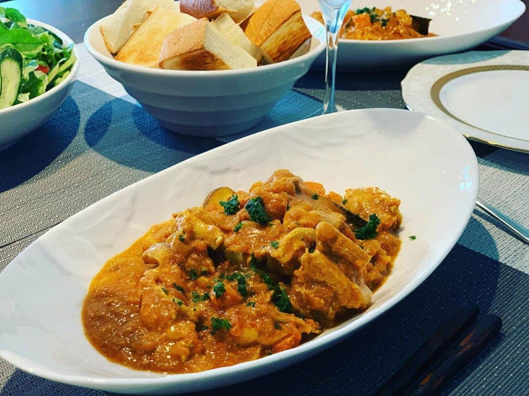 のインスタグラム：「#印度カリー子さんのスパイス　でチキンカレー作ってみたら、簡単で本格的❣️ お店みたいなカリーができました ☺️ #チキンカレー ていうか、 #カリー #印度カリー子 #美味しい」