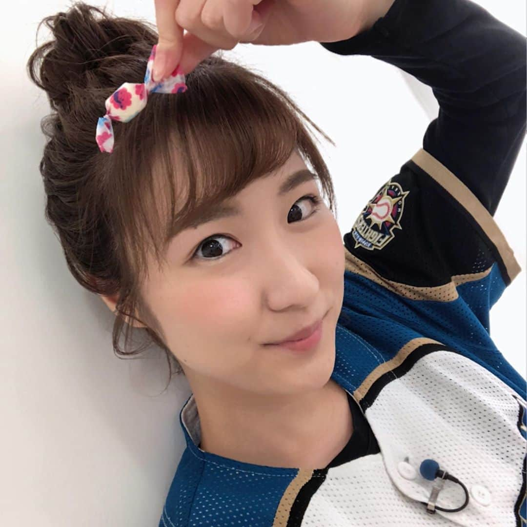 世永聖奈さんのインスタグラム写真 - (世永聖奈Instagram)「🍬😮﻿ ﻿ お団子の中から飴ちゃん登場。 イリュージョンッッッ！！！！﻿ ﻿ 建山さんナイスリアクションありがとうございます。﻿ ﻿ #せな毛の七不思議﻿ #髪の毛から飴ちゃんこんにちは #2つまでなら入るみたい﻿ #ルールルルルルルールル﻿ #1度やってみたかった﻿ ﻿ #ブラボーファイターズ﻿ #bravoファイターズ﻿ #侍JAPAN #建山義紀 さん #きょうは天ぷらを作るそうです﻿ ﻿ #HBC #北海道放送 #今日ドキッ﻿ #アナウンサー #世永聖奈 #セナスタグラム﻿」6月8日 19時05分 - hbc_yonagasena