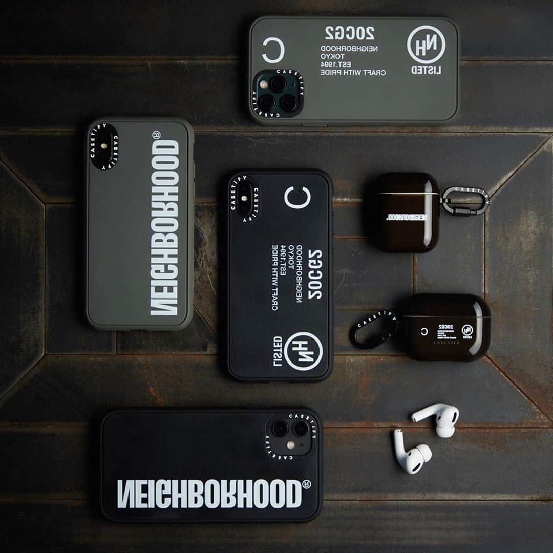 のインスタグラム：「#Repost @neighborhood_official ・・・ 𝐍𝐄𝐈𝐆𝐇𝐁𝐎𝐑𝐇𝐎𝐎𝐃®︎ / 𝐂𝐀𝐒𝐄𝐓𝐢𝐅𝐘﻿ // JUN . 12 //﻿ _______________________________________________﻿ ﻿ @casetify﻿ @casetify_jp﻿ #neighborhood﻿ #nbhd﻿ #casetify」