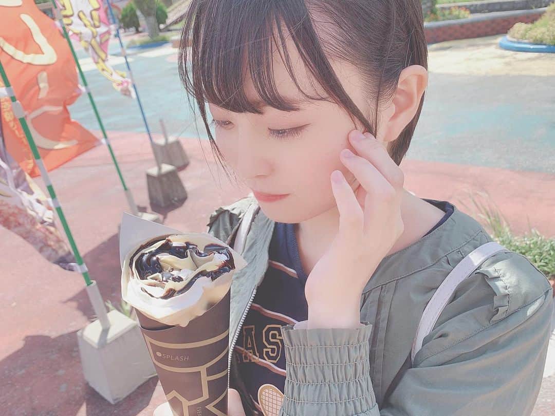 竹本くるみのインスタグラム：「早くお外で遊びたいきもち☁️☁️ ・ ・ ・ ・ #過去pic #クレープ」