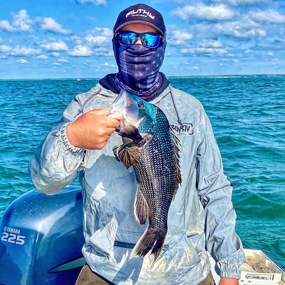 Filthy Anglers™さんのインスタグラム写真 - (Filthy Anglers™Instagram)「Not sure if we’ve ever posted a sea bass! Well Zack @zach_t7418 knocked a species of his bucket list and so did we. Check out the colors on this one, great looking fish and just a solid photo all around. Congrats on the catch Zach and thank you for the support, you are Certified Filthy www.filthyanglers.com #fishing #bassfishing #filthyanglers #seabass #ocean #boat #bassfishing #getfilthy #shark #largemouthbass #kayak #angler #bassmaster #bass #mlf #flw」6月8日 11時19分 - filthyanglers