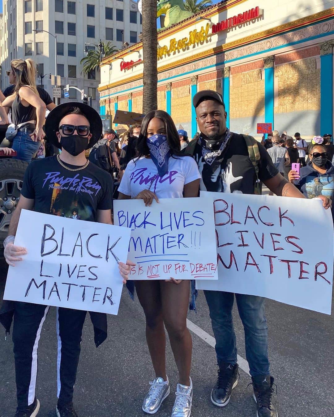 Kissさんのインスタグラム写真 - (KissInstagram)「Black Lives Matter (and this is not up for debate!) ✊🏽✊🏾✊🏿」6月8日 11時22分 - kissthedeejay