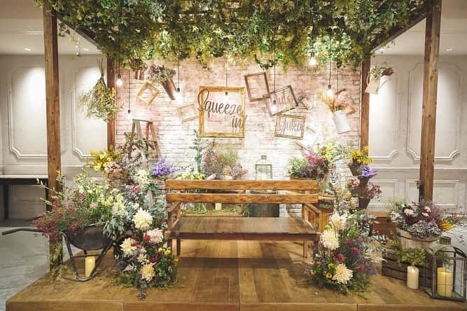 のインスタグラム：「﻿・ 【#weddingphotos】 ・ おふたりのウェディングテーマに合わせて 装飾もお料理もトータルデザイン💐✨ ・ 会場👉 #trunkbyshotogallery ・ 【#tg花嫁】 ↑タグ付けしてフォロー&投稿お願いします☺︎ #takeandgiveneeds #テイクアンドギヴニーズ #tg花嫁」