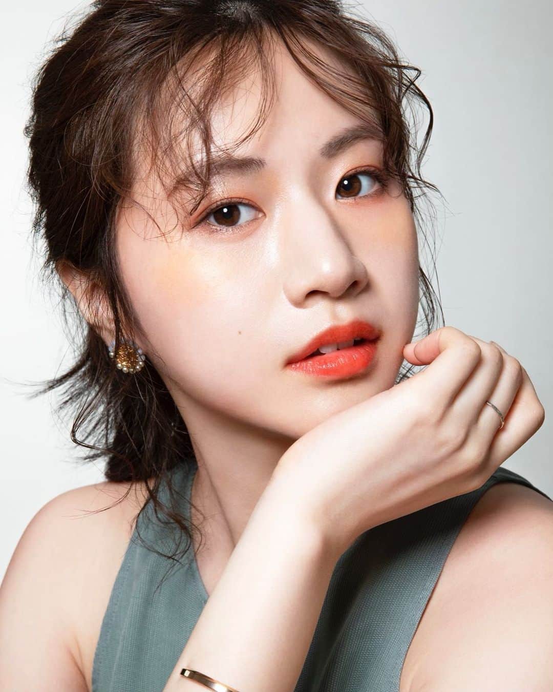のインスタグラム：「_ Summer is coming🍹🍉🌴🍧 #summeriscoming  #shooting #makeup  @ikkifukudaphotography  @_m.m1029_」
