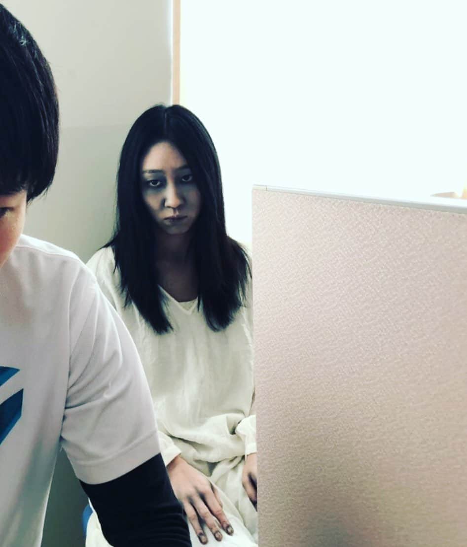 辻やすこさんのインスタグラム写真 - (辻やすこInstagram)「採血に慣れていない36歳。  病院なんて滅多に行かないから びびります。  採血💉中の心の声の写真↑↑↑ #horror #horrible #hateahospital #焦る #慣れない #病院 #子供みたい」6月8日 12時08分 - yasupytsuji