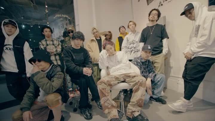 Achiのインスタグラム：「OCEAN TOKYO × TOKYO BeasTZ . 超絶人気なスタイリストさんの皆様と貴重なコラボさせていただきました💇‍♂️ . ありがとうございました！ . #oceantokyo #tokyobeastz #tokyo #hairsalon #dance #hairstyle #fashion #music」