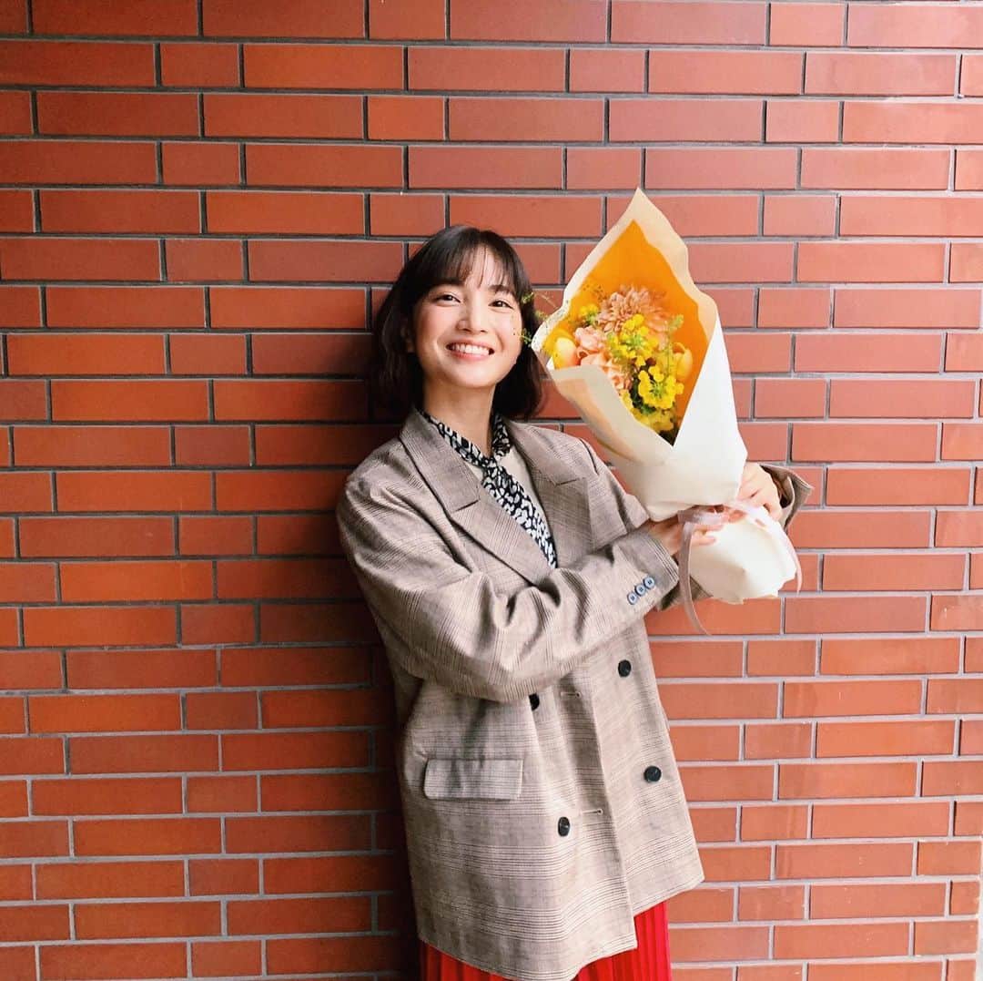松本妃代のインスタグラム：「. お知らせ🍔 テレビ東京ドラマ「女子グルメバーガー部」に、 北見七瀬役で出演させていただきます。 7月10日スタートです😊(毎週金曜深夜 0 時 52 分~) ぜひチェックしてください🦦  #女子グルメバーガー部  #JGBB #テレビ東京」