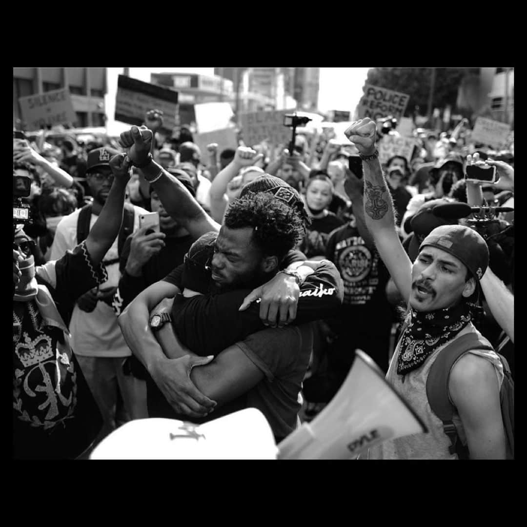 シャンテル・ヴァンサンテンのインスタグラム：「Images which moved me to tears. This is raw. This is unfiltered. This is change. This is hope. This is the future. We will prevail in bringing justice and ending racism. #BlackLivesMatter #EnoughIsEnough」