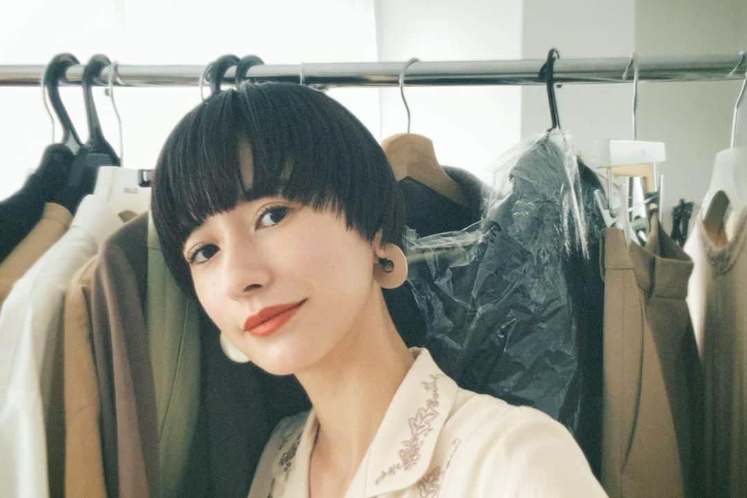 松本恵奈さんのインスタグラム写真 松本恵奈instagram 今のオフィスが手狭になってきたので新しいオフィスの内見に行ってきました これなら中にスタジオも作れそう 自然光もたっぷり入るしとにかく広いしいい感じ Clane 引っ越し 6月10日 17時34分 Ena1123