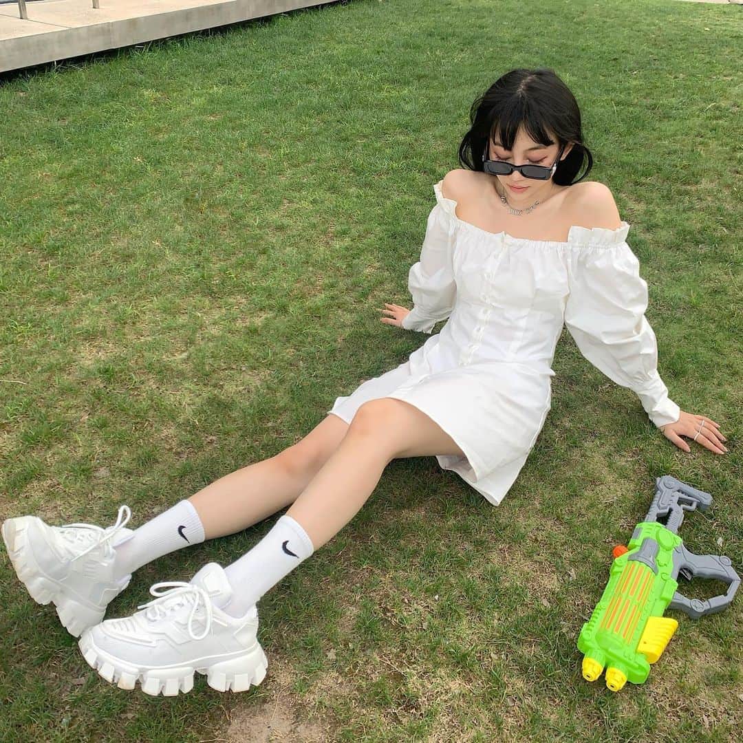 チン・インヒのインスタグラム：「🔫」
