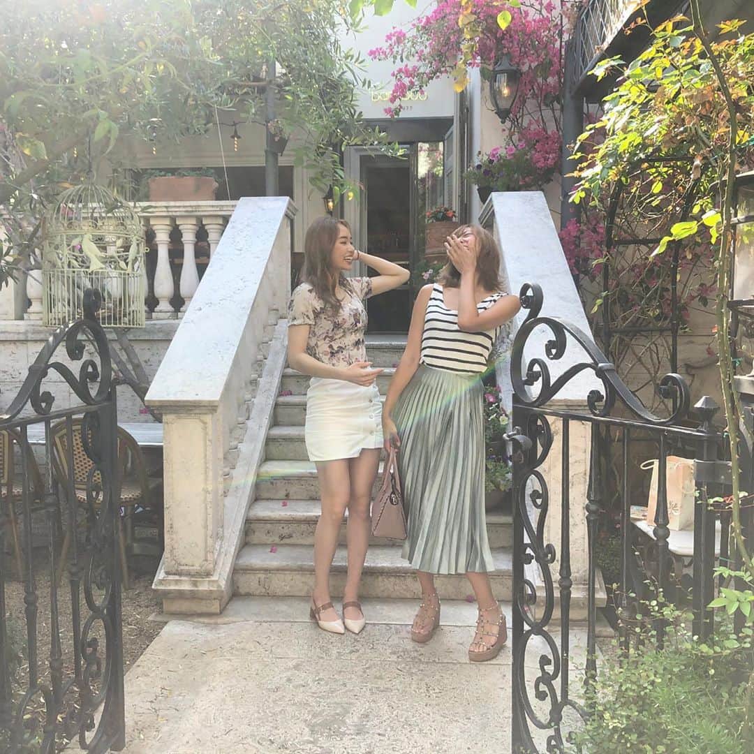 みなみさんのインスタグラム写真 - (みなみInstagram)「加工なしだよこれ光がふわふわしてておきにーり♡ あかねっち175センチあるからわたしちいちゃく見える🙊」6月8日 16時37分 - _710132