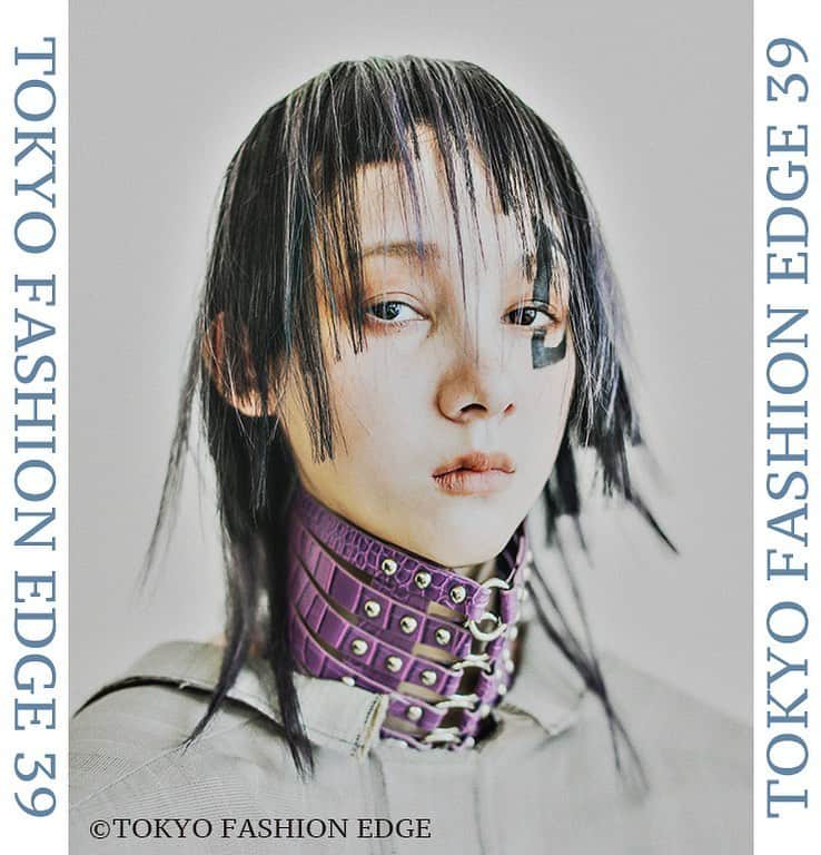 東京ファッションエッジ／プロフェッショナル東京のインスタグラム：「TOKYO FASHION EDGE 39号に掲載の美容師様をご紹介します💨  渡邉理 +kiitos-hair&make @tw19770809  Hair : 渡邉理 Make : 氏川りの Photo : 大野紘一  #東京ファッションエッジ　#tokyofashionedge #渡邉理 #profeshionaltokyo #クリエイティブヘア #creative #クリエイティブヘアスタイリスト #creativehairstylist #hair #ヘアスタイル #hairstyle #ヘアカラー #haircolor #メイク #make #makeup #ファッション #fashion #美容師 #ヘアスタイリスト #hairstylist #hairstylistjapan #美容学生 #modermsalon #colorsync #hairtransformation #hairinspo #hairofinstagram #美容学生と繋がりたい #fashionista」