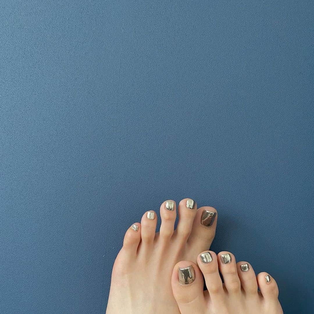 土屋巴瑞季さんのインスタグラム写真 - (土屋巴瑞季Instagram)「珍しくシルバーの気分🤍 @andrea_nail_salon #ネイル#ネイルデザイン」6月8日 16時43分 - hazukitsuchiya