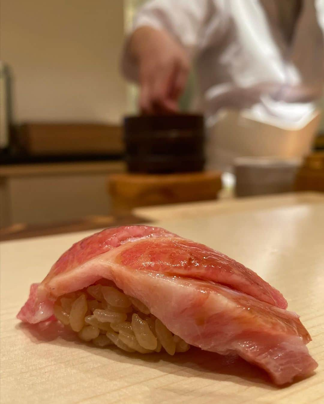 JUNKO（飯田順子）さんのインスタグラム写真 - (JUNKO（飯田順子）Instagram)「🍣🍣 ・ 恵比寿の #鮨くりや川 さんへ ・ 珍しくお腹がはち切れそうなぐらい お腹いっぱいでした🙈💕 ・ 幸せな時間を ありがとうございました😊 ・ #鮨くりや川 #恵比寿グルメ」6月8日 17時25分 - jun__ko_