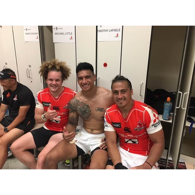 ラファエレ・ティモシーさんのインスタグラム写真 - (ラファエレ・ティモシーInstagram)「Thank you @sunwolves 🙇🏽‍♂️. I’m going to miss wearing this jersey and playing at Chichibu. Thank you to all the boys I got to play with. Win or lose I enjoyed going into battle with you boys. Thank you to the coaches, management and staff in the offices for all the hard work you’ve put in the last couple of years. Thank you to our Sunnies supporters 🙌🏾 best supporters in the world. ありがとうございます😊 #upthesunnies #sunwolves 🐺🐺🐺🐺」6月8日 17時33分 - timlafaele