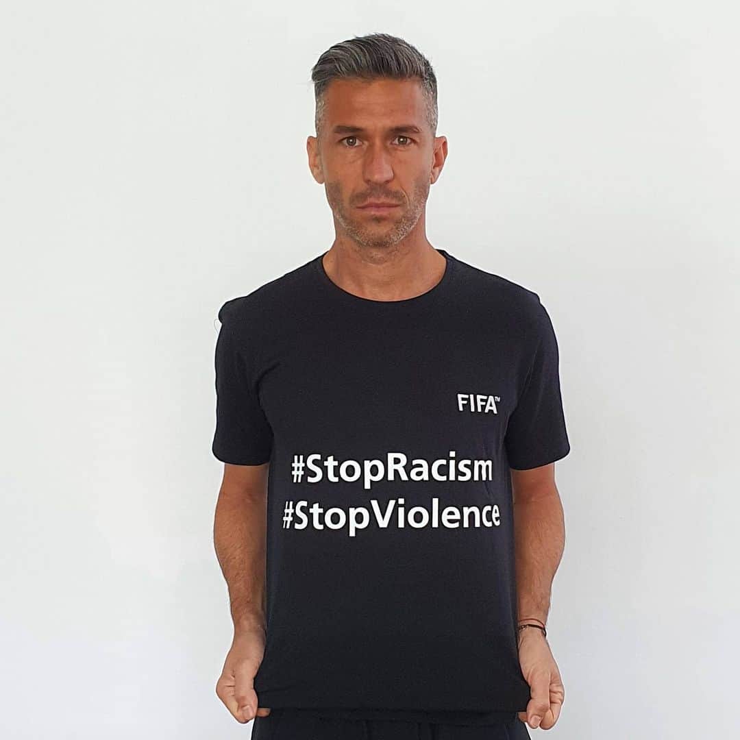 ルイス・ハビエル・ガルシア・サンスさんのインスタグラム写真 - (ルイス・ハビエル・ガルシア・サンスInstagram)「FIFA Legends stand in solidarity with the fight for equality and justice ⁣ #StopRacism #StopDiscrimination #StopViolence⁣ NO al racismo y a cualquier forma de discriminación.」6月8日 17時46分 - luchogarcia14