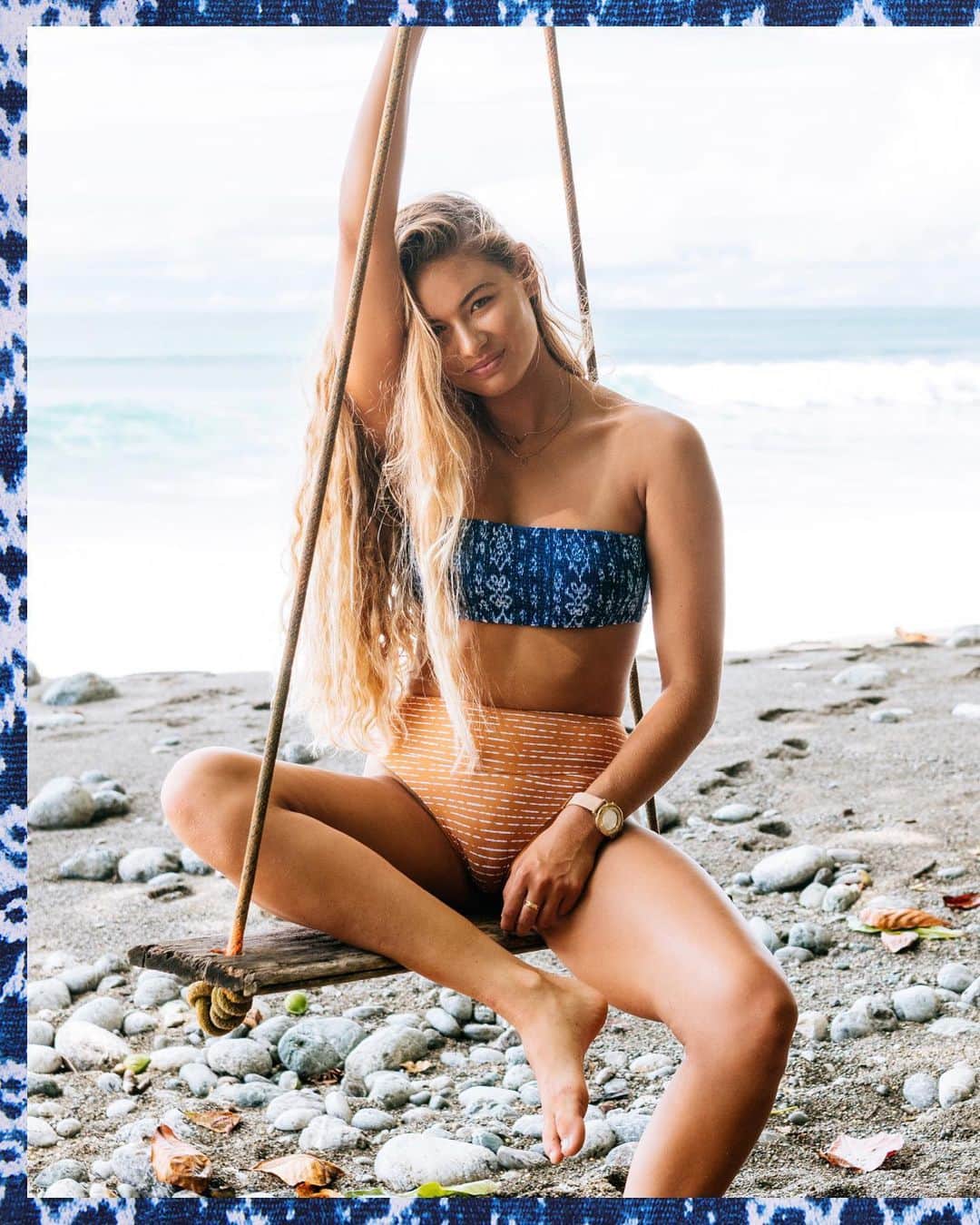 リップカールさんのインスタグラム写真 - (リップカールInstagram)「Start your Summer in the new shibori-inspired Surf Shack collection! ☀️ ⠀⠀⠀⠀⠀⠀⠀⠀ Easy shades of white and blue, fun reversible prints and matching apparel - tap to explore.」6月9日 3時54分 - ripcurl
