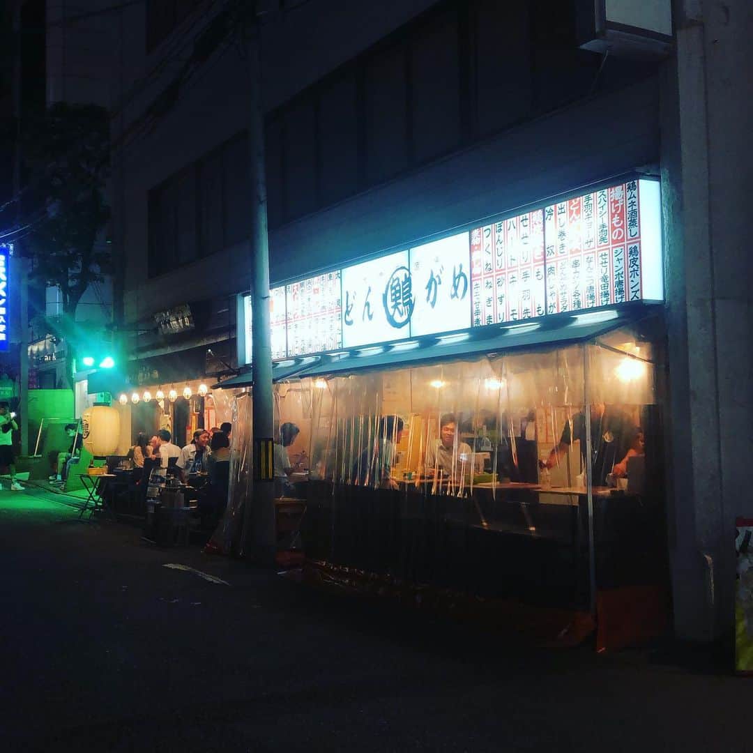 どんがめ三宮総本店さんのインスタグラム写真 - (どんがめ三宮総本店Instagram)「［2020-06-08］ねた切れ。 . 毎日更新してたら写真のネタ切れ気味のDX... . 本日のインスタフォロワー様限定割引は、、、 #ベチュラ のビーサンで御来店で、39%オフ　#どんがめ」6月8日 20時26分 - dongame_sannomiya