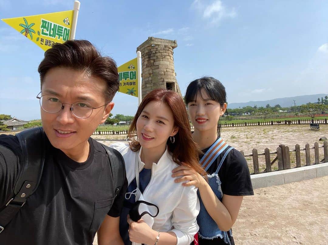 パク・シウンのインスタグラム：「앗!벌써한주가~😱 오늘도 계속됩니다~🤗💕ㅎㅎ #찐네투어 #찐패밀리 #동상이몽 #눈이부셔도  #사진은남기자 🤩 #허니하니부부  #💙」