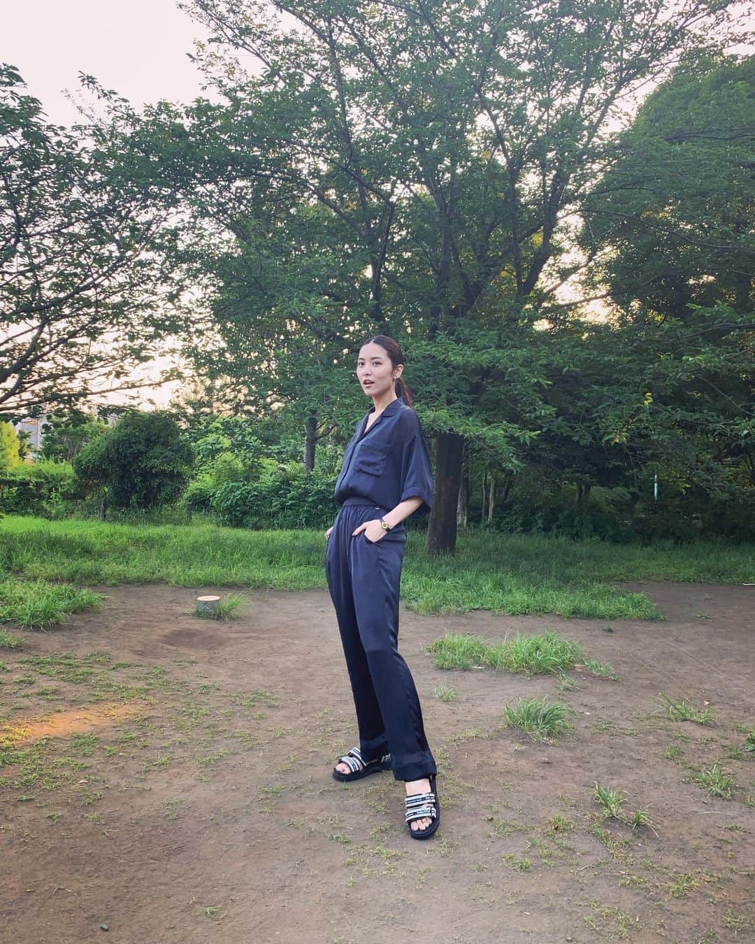 石川恋さんのインスタグラム写真 - (石川恋Instagram)「今日の私服☺️🌈 着心地最高なシャツブラウスとパンツ！ どちらも#PerfumeCloset 👠 緩いのに締まって見えてとってもお気に入り。 愛しのゆかちゃんが🎁してくれたお洋服なんだ🥰 やっと着られて嬉しい！ 素敵なお洋服をありがとう🥰🥰🥰 #ゆかちゃんに早く会いたい」6月8日 20時44分 - ren_ishikawa