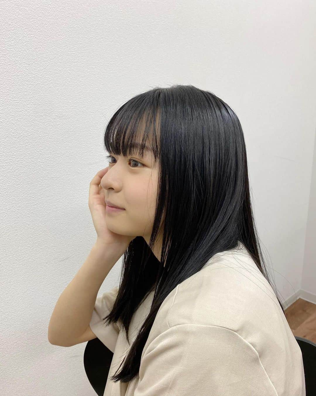 莉子さんのインスタグラム写真 - (莉子Instagram)「朝6時前のねむねむみ写真です　🥱！」6月8日 20時46分 - riko_riko1204