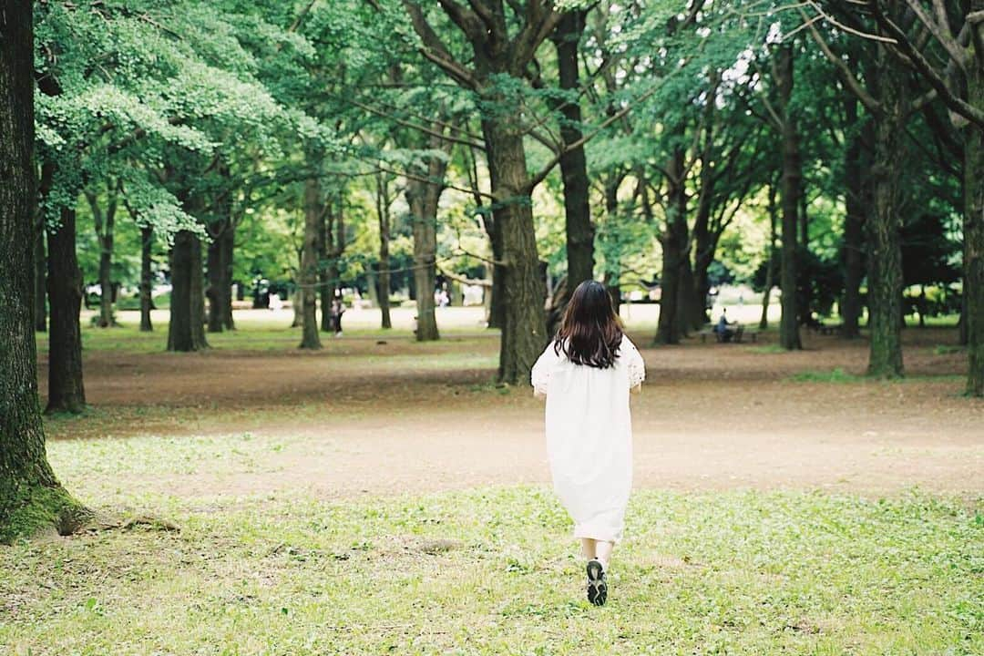 真原彩のインスタグラム：「﻿ ﻿ ﻿ 緑は癒されますね🌿﻿ ﻿ ﻿ ﻿ ﻿ ﻿」