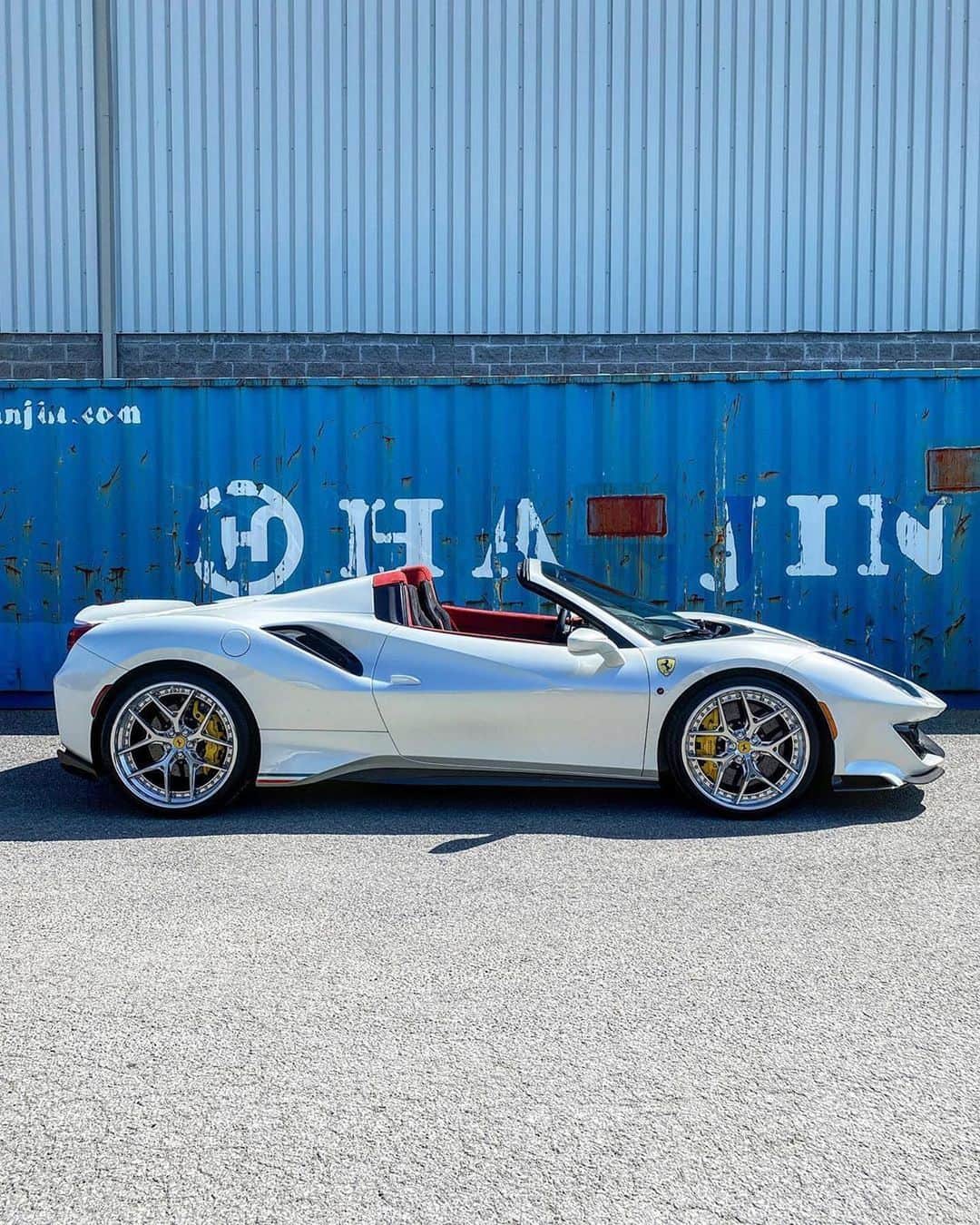 CarsWithoutLimitsさんのインスタグラム写真 - (CarsWithoutLimitsInstagram)「Perfect spec #488Pista Via @toyzautoart  #carswithoutlimits」6月8日 21時09分 - carswithoutlimits