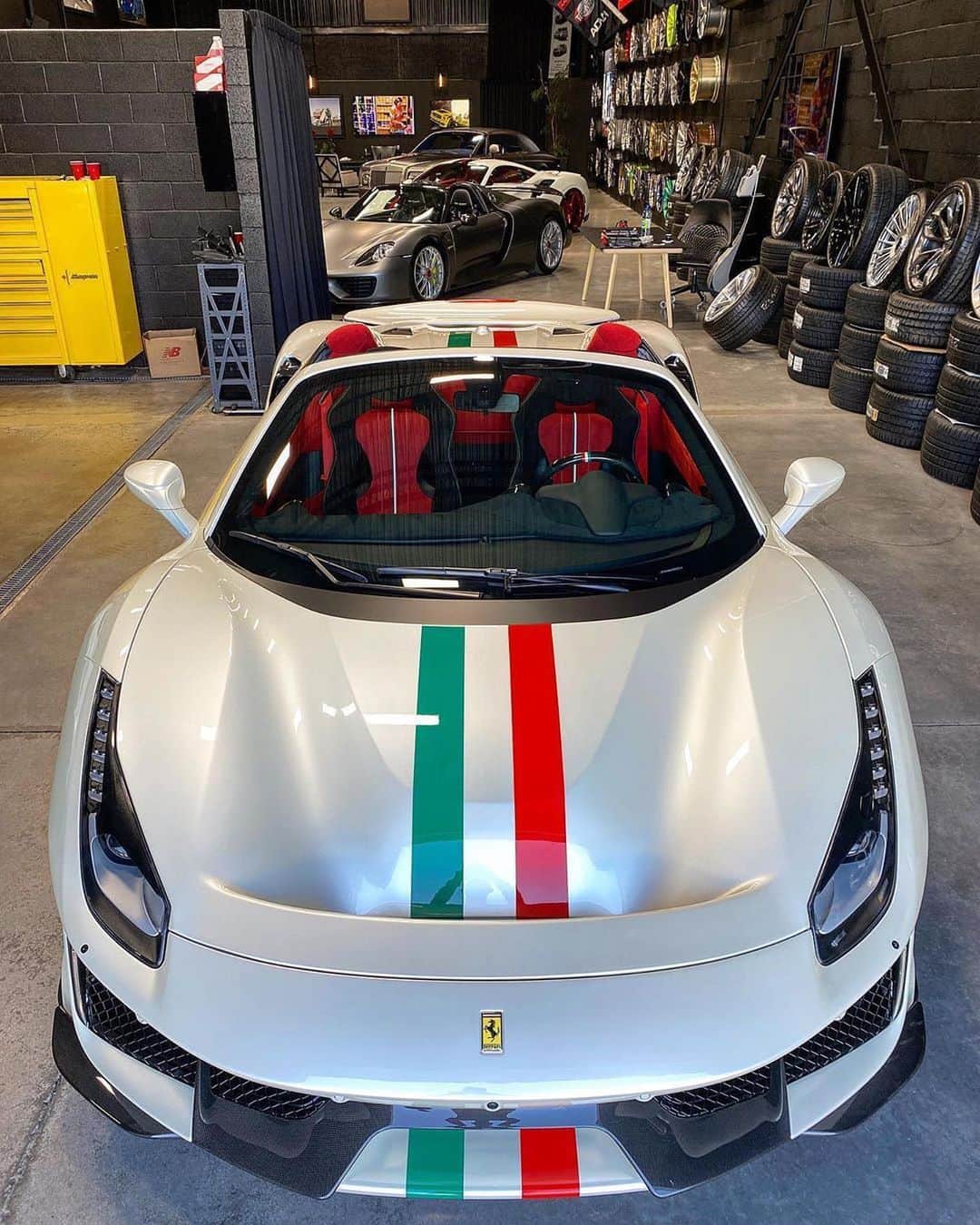 CarsWithoutLimitsさんのインスタグラム写真 - (CarsWithoutLimitsInstagram)「Perfect spec #488Pista Via @toyzautoart  #carswithoutlimits」6月8日 21時09分 - carswithoutlimits