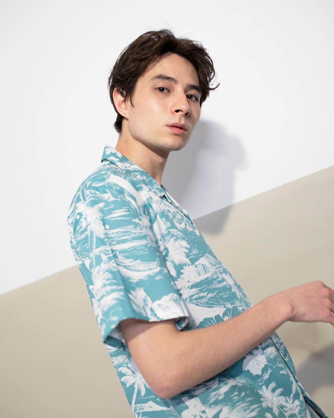 ヴァンキッシュのインスタグラム：「■ Tropical Open collar short sleeve Shirt[VJS1347] Color:White/Black/Lightgreen/Orange Size:S/M/L JPY 9,350 (tax included)  ㅤㅤㅤㅤㅤㅤㅤㅤㅤㅤㅤㅤㅤ Shop link bio！ ——————————————— ‪#VANQUISH #vanquishjp」