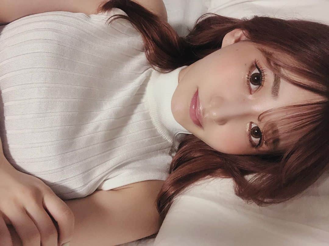 月城まゆさんのインスタグラム写真 - (月城まゆInstagram)「えっちなお姉さんです👿✌️💕 . . #日本タートルニット協会 #前髪あるのとないのどっちがいいか #一生悩んでます #selfie #photography」6月8日 21時41分 - xo_mayu_xo