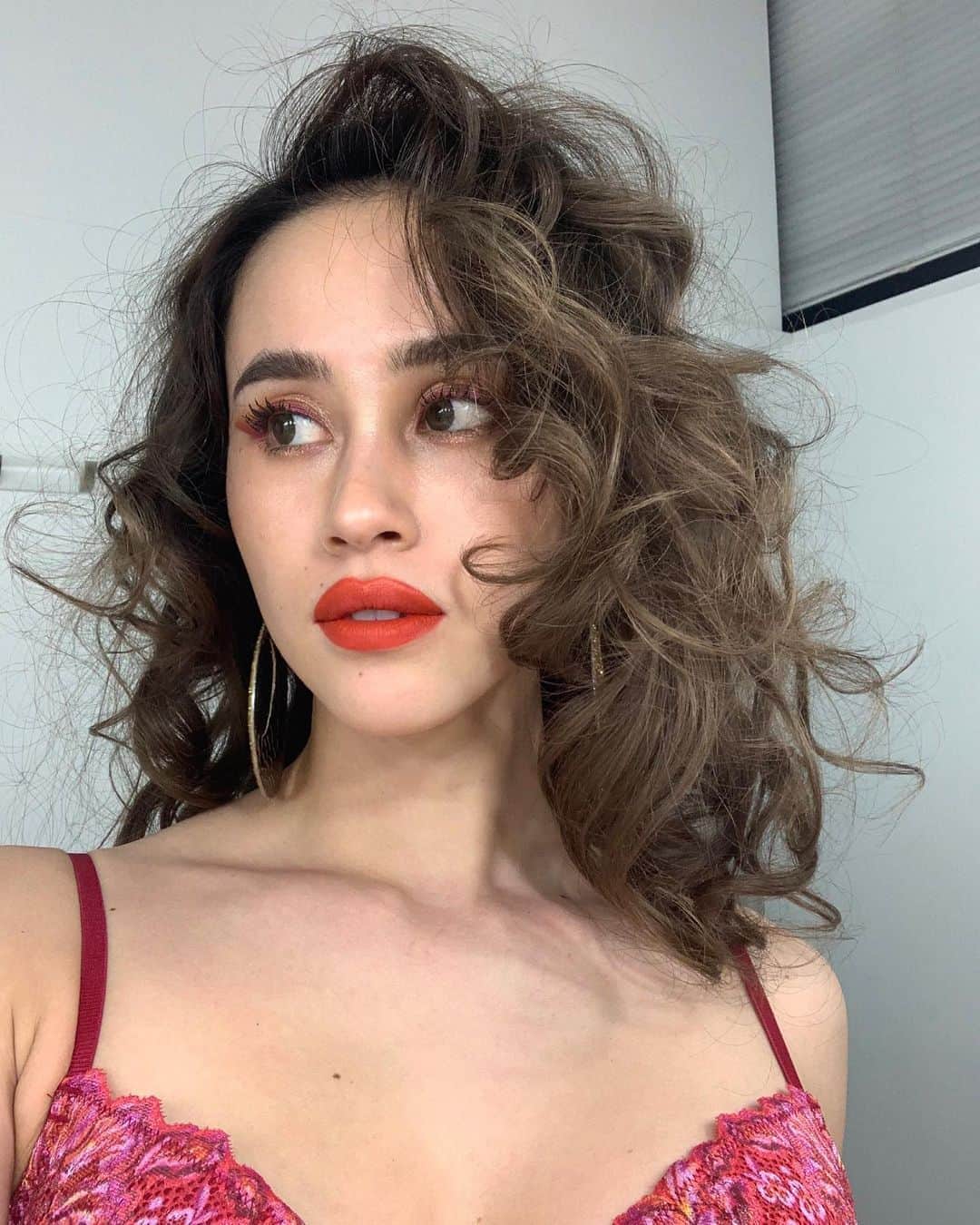 安田唯のインスタグラム：「💋Coming soooon.」