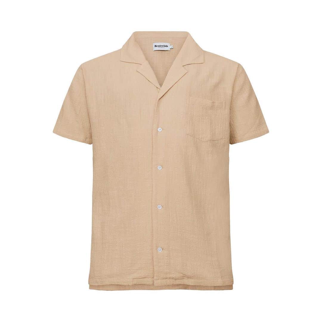 レステロッズのインスタグラム：「Resort shirt in Beige. SS20 #resteröds #originalneverdies」