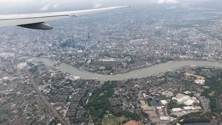 佐藤佳奈子のインスタグラム：「#London🇬🇧 #この街が好き . . 🇬🇧がロックダウンする前日に🇯🇵に帰り、🇬🇧が海外渡航者の2週間隔離を始める前日にまた戻ってくきました、実は全部偶然です（ほんとにたまたま買ったチケットがそうだった）  #人生いつもギリギリ #ギリギリス」