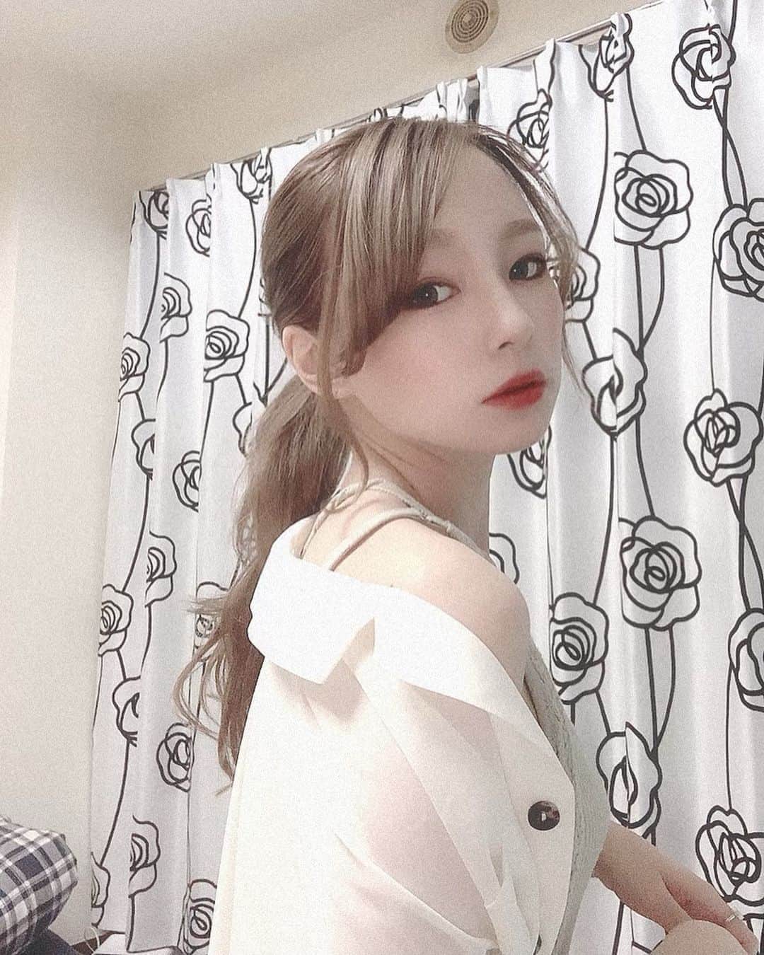 鈴木ユリアのインスタグラム：「. ぽにてる」